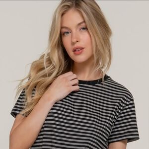 Short Sleeve Round Neck Y/D Stripe Tee